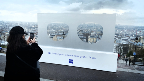 Gyro pour Zeiss – « Foggy Billboard »