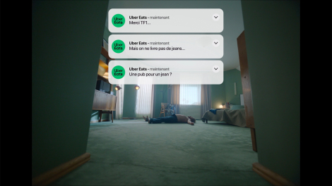 TF1 live, TF1 Pub, Buzzman et Mediacom pour Uber Eats – « The Ad-Jacking, “vous avez reçu une notification, à la télé” »