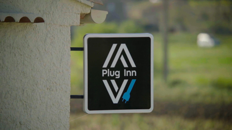 Publicis Conseil pour Renault – « Plug Inn »