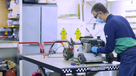 BETC Fullsix pour Leroy Merlin – « Les Outils vendus pour pièces »