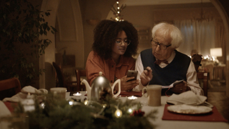 Publicis Conseil pour Orange – « #FabriquonsNoël » 